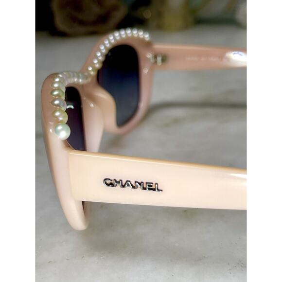 Chanel PINK SHELL FLESH Color 6040H 714/S7 Sunglasses Peek A Boo Pearls CAT EYE - Picture 11 of 16